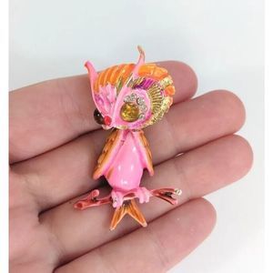 Vibrant 60s Psychedelic Owl Shaped Figural Brooch - Signed ART